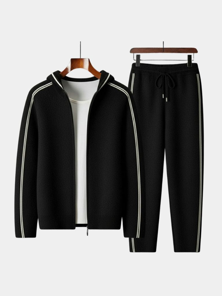 Regent Cashmere Comfort Set — North Row | Model Wearing