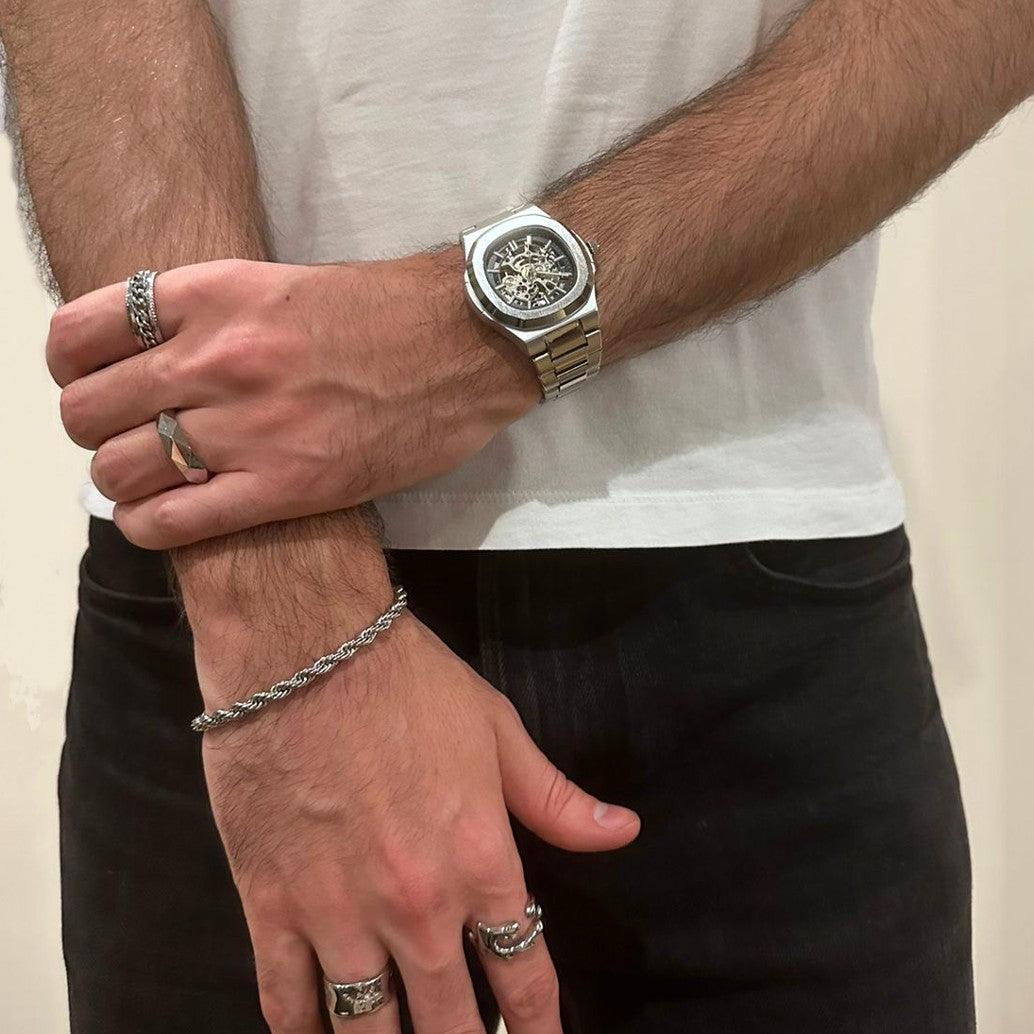 Oasis Watch - North Row