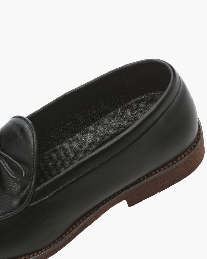 Hampton Lace Loafer — North Row | Texture Detail