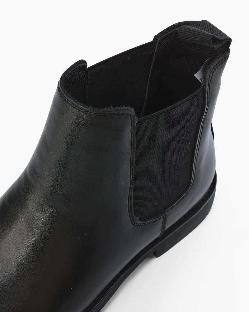 Old Money Chelsea Boots — North Row | Lifestyle