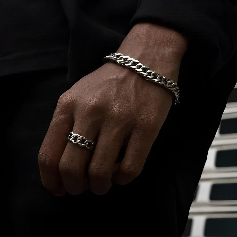 Cuban Ring — North Row | Side View